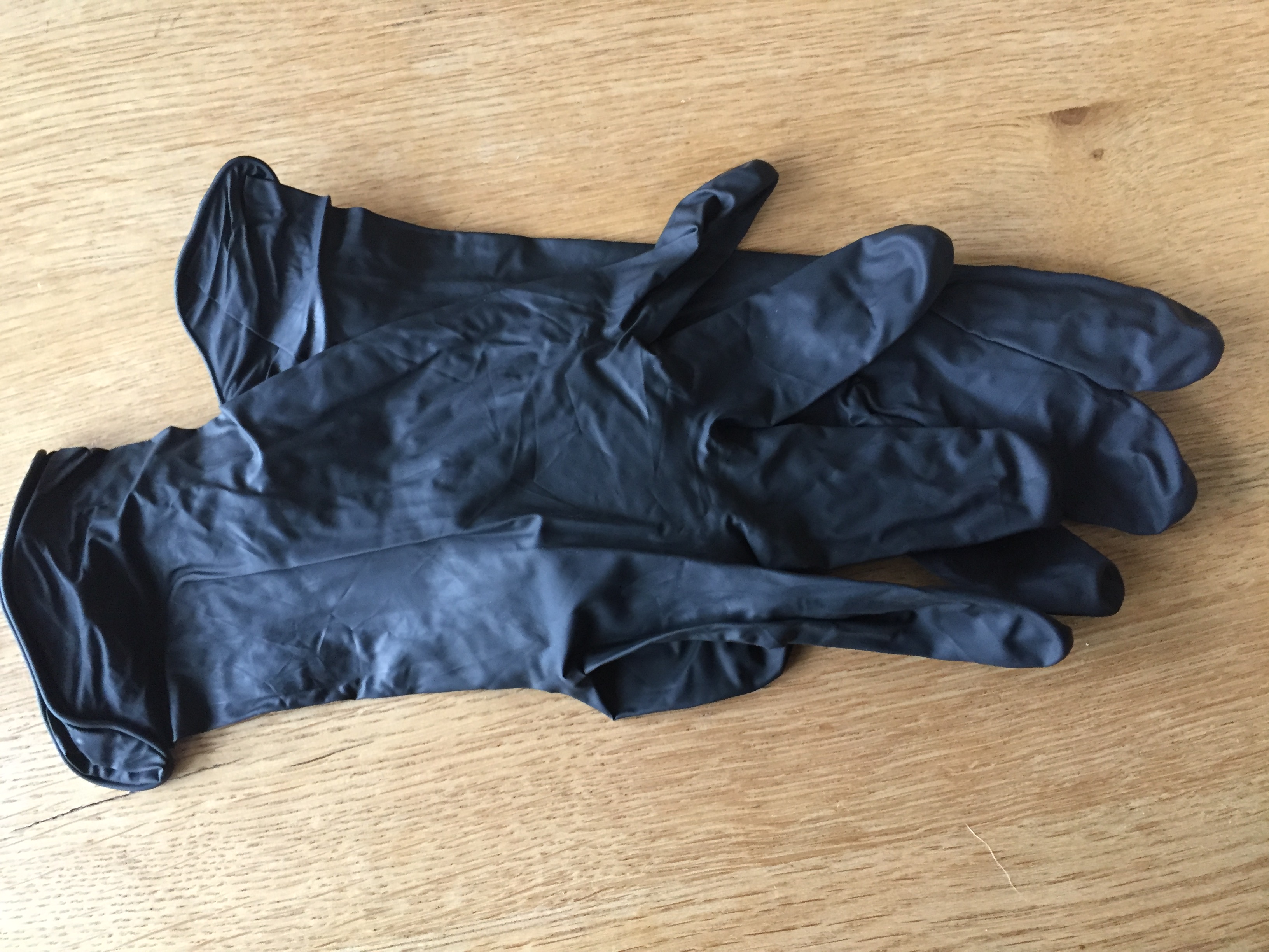 Gloves (pair).  Esselle Pole Repairs